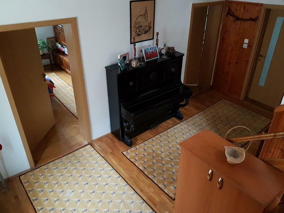 Casa Bunicilor Villa Colonia Sase Martie Bagian luar foto